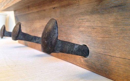 Pine scaffold board rustic coat rack with shelf - Image 3