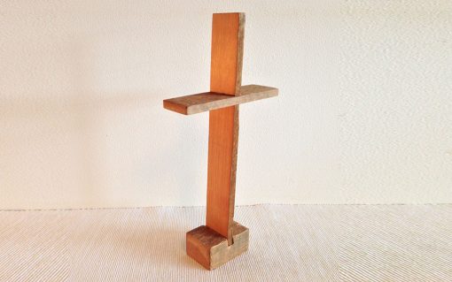 Pine wood cross rustic finish - Image 2