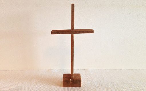 Pine wood cross rustic finish