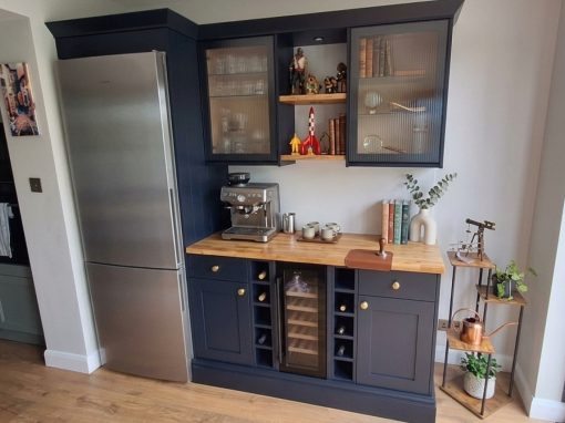 Kitchen bar and drinks cabinet